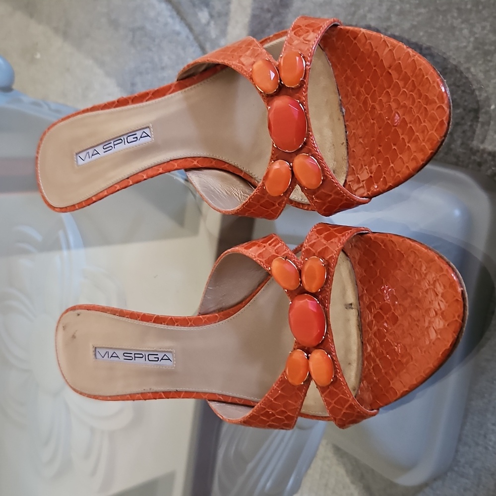 Via Spiga bareback  sandals, size 9.5m in burnt orange  snake.